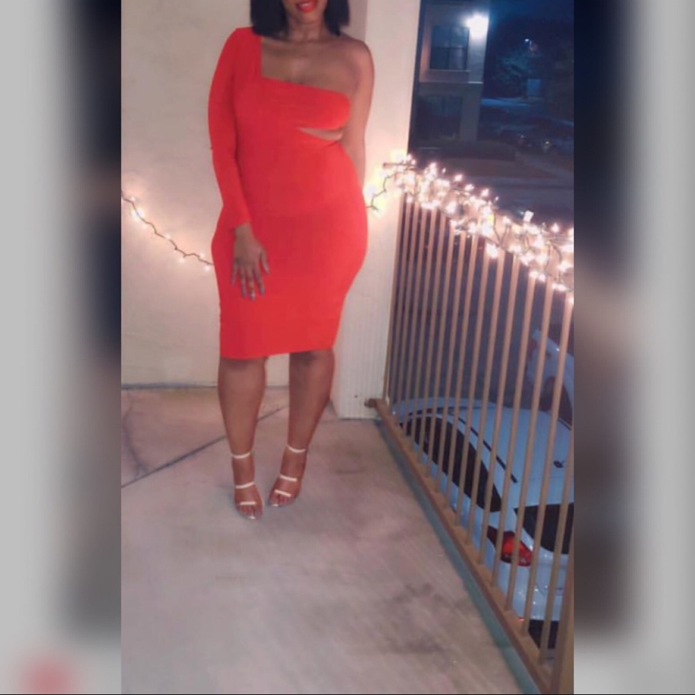 Fashion nova one sleeve red dress